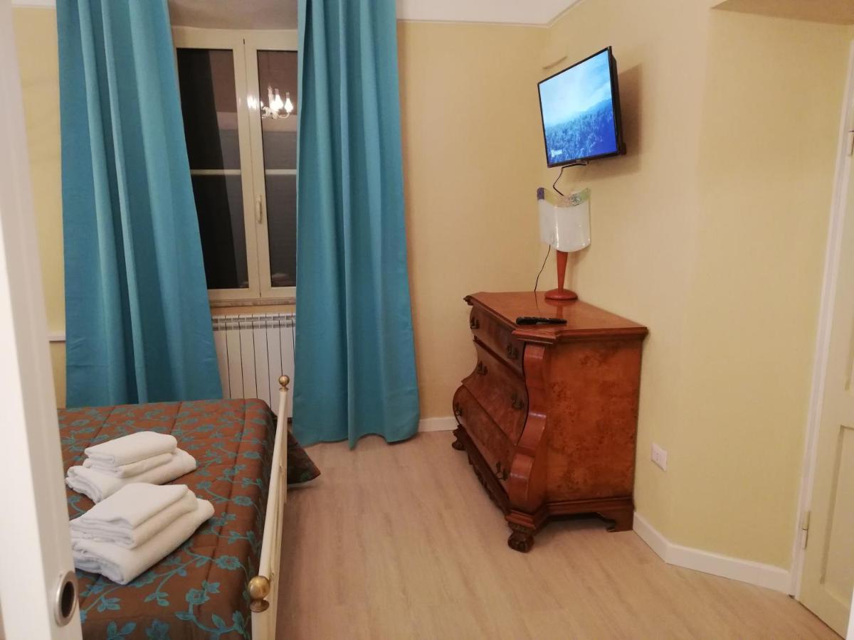 B&B Camere Montalto Centro 蒙塔尔托迪卡斯特罗 外观 照片