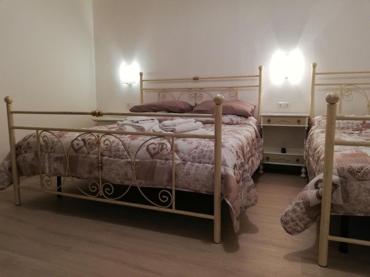 B&B Camere Montalto Centro 蒙塔尔托迪卡斯特罗 外观 照片