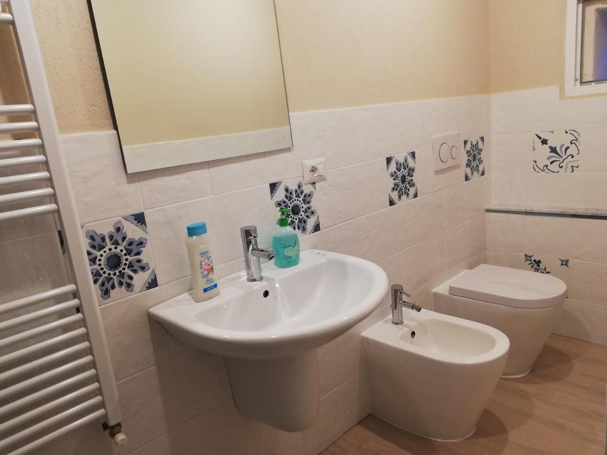 B&B Camere Montalto Centro 蒙塔尔托迪卡斯特罗 外观 照片