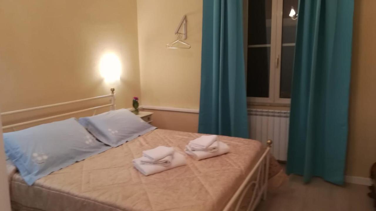 B&B Camere Montalto Centro 蒙塔尔托迪卡斯特罗 外观 照片