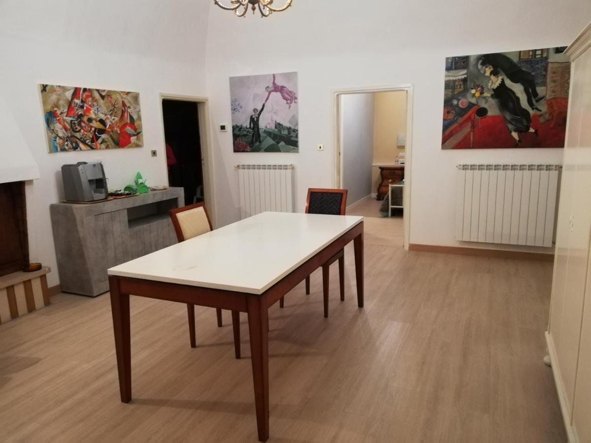 B&B Camere Montalto Centro 蒙塔尔托迪卡斯特罗 外观 照片