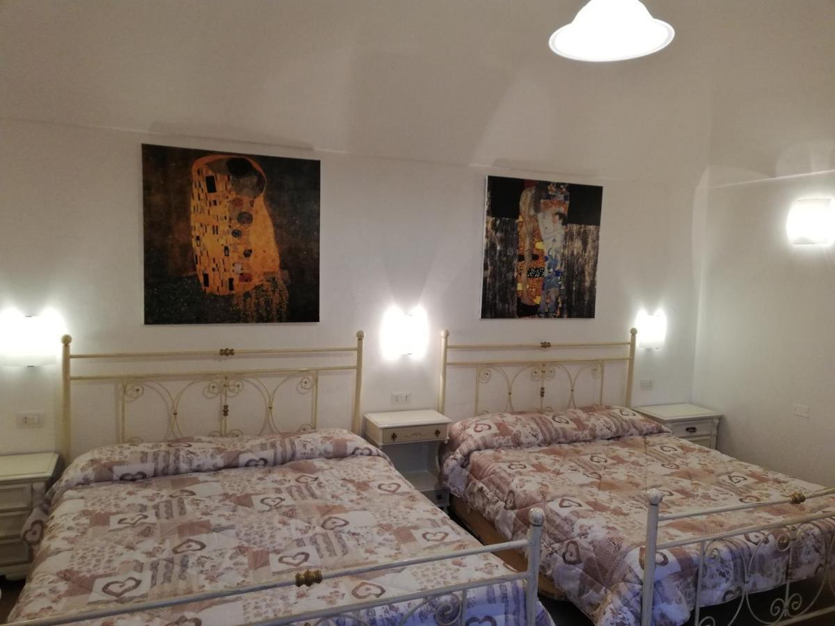B&B Camere Montalto Centro 蒙塔尔托迪卡斯特罗 外观 照片